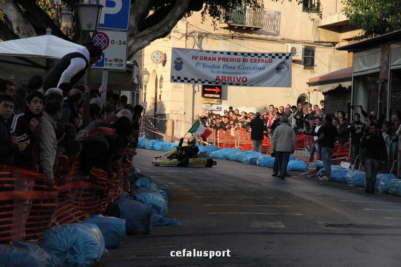111120 sport2 320_tn.jpg